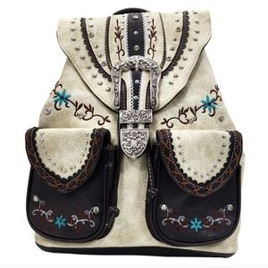 ⚜️⚜️ Gorgeous Alert ⚜️⚜️ BHW Rhinestone studded backpack